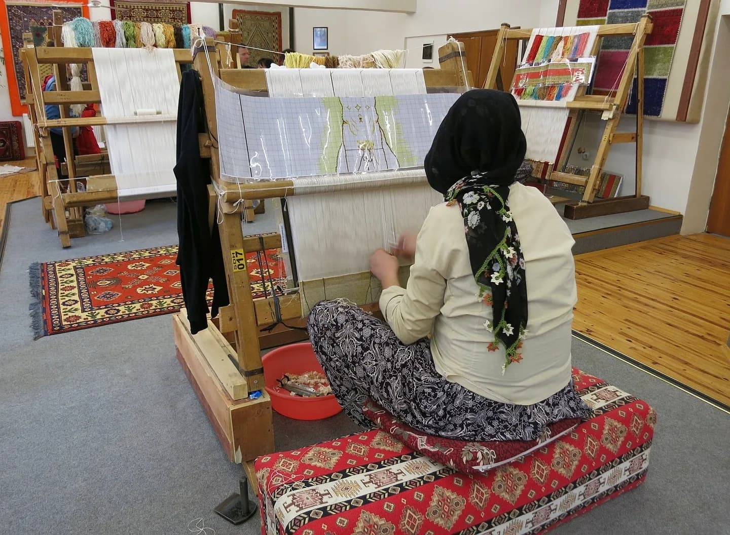Turkish carpet-weaving workshop